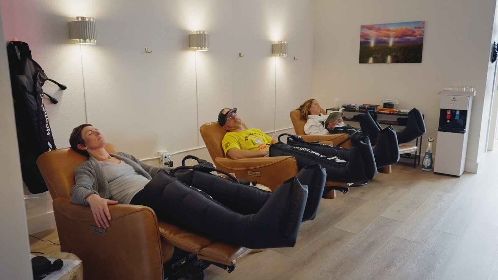 Compression therapy at Safire Wellness