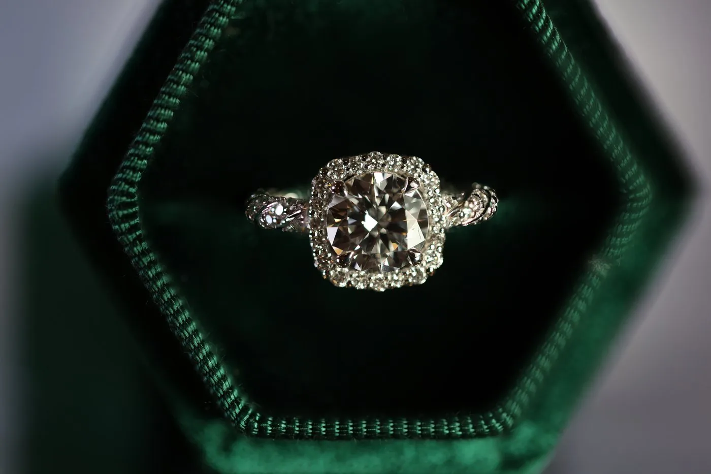 piece square cut diamond 1
