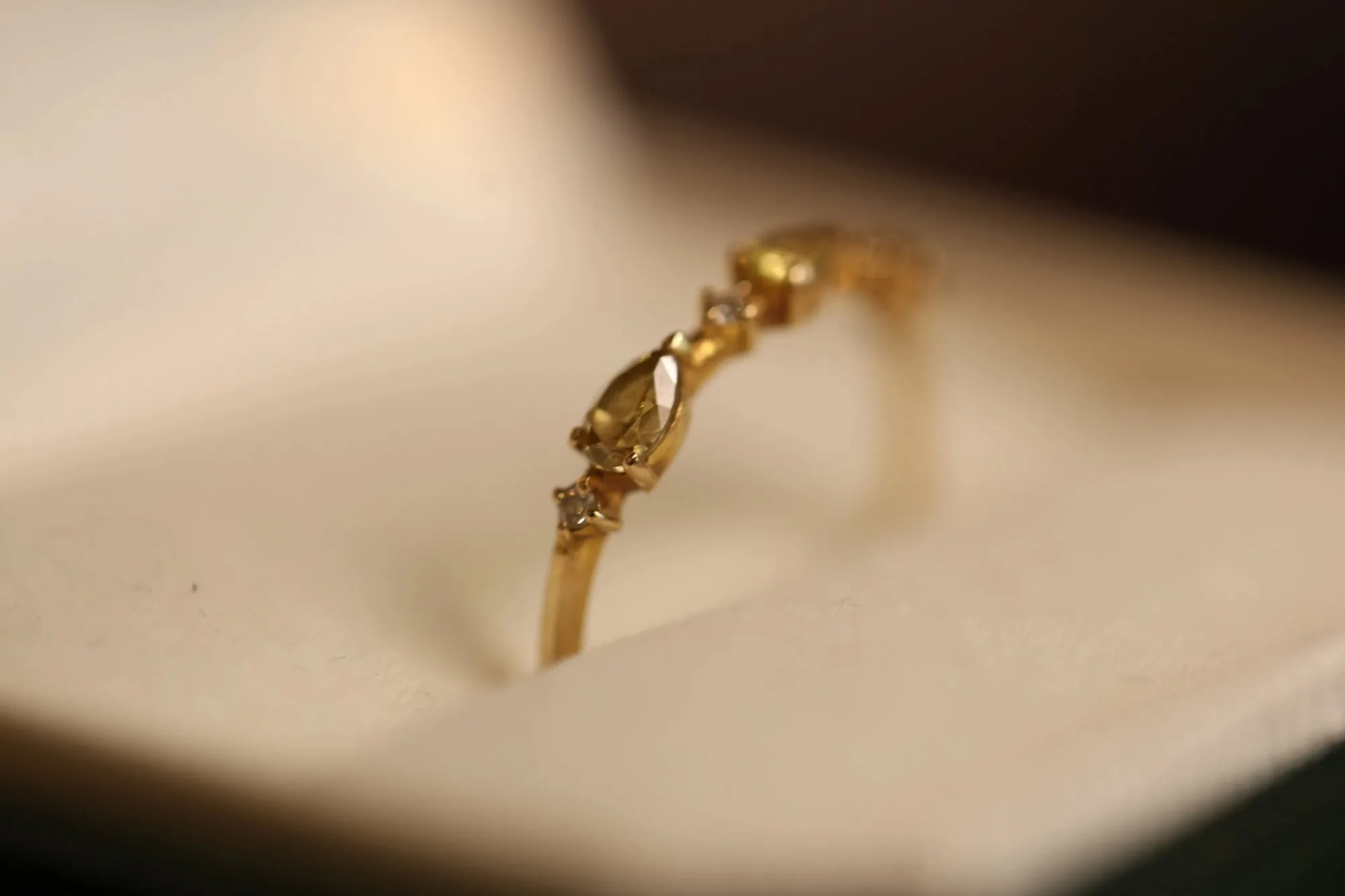 piece yellow diamond ring 2